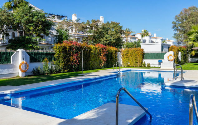 Los Naranjos Singles - Photo 10